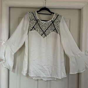 Women’s Top Ivory Black Semi Sheer Flowy Lace Detail Yoke Bell Sleeves Size 1X